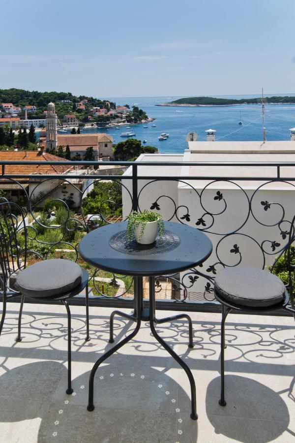 Villa Milton Luxe Hvar ฮวาร์ ภายนอก รูปภาพ