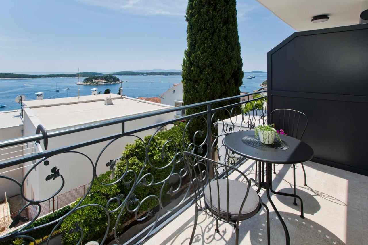 Villa Milton Luxe Hvar ฮวาร์ ภายนอก รูปภาพ