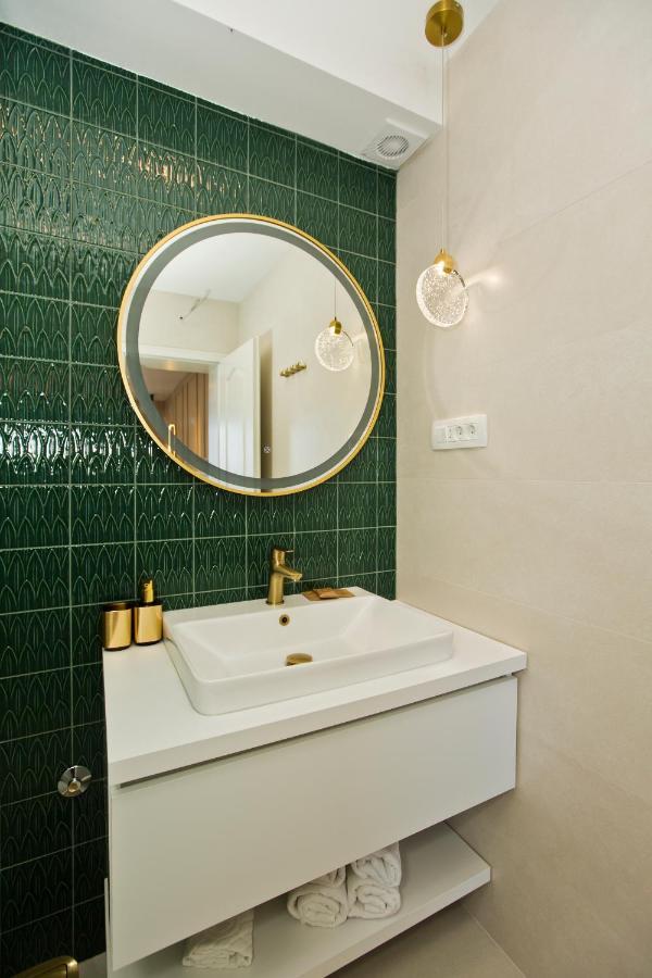Villa Milton Luxe Hvar ฮวาร์ ภายนอก รูปภาพ