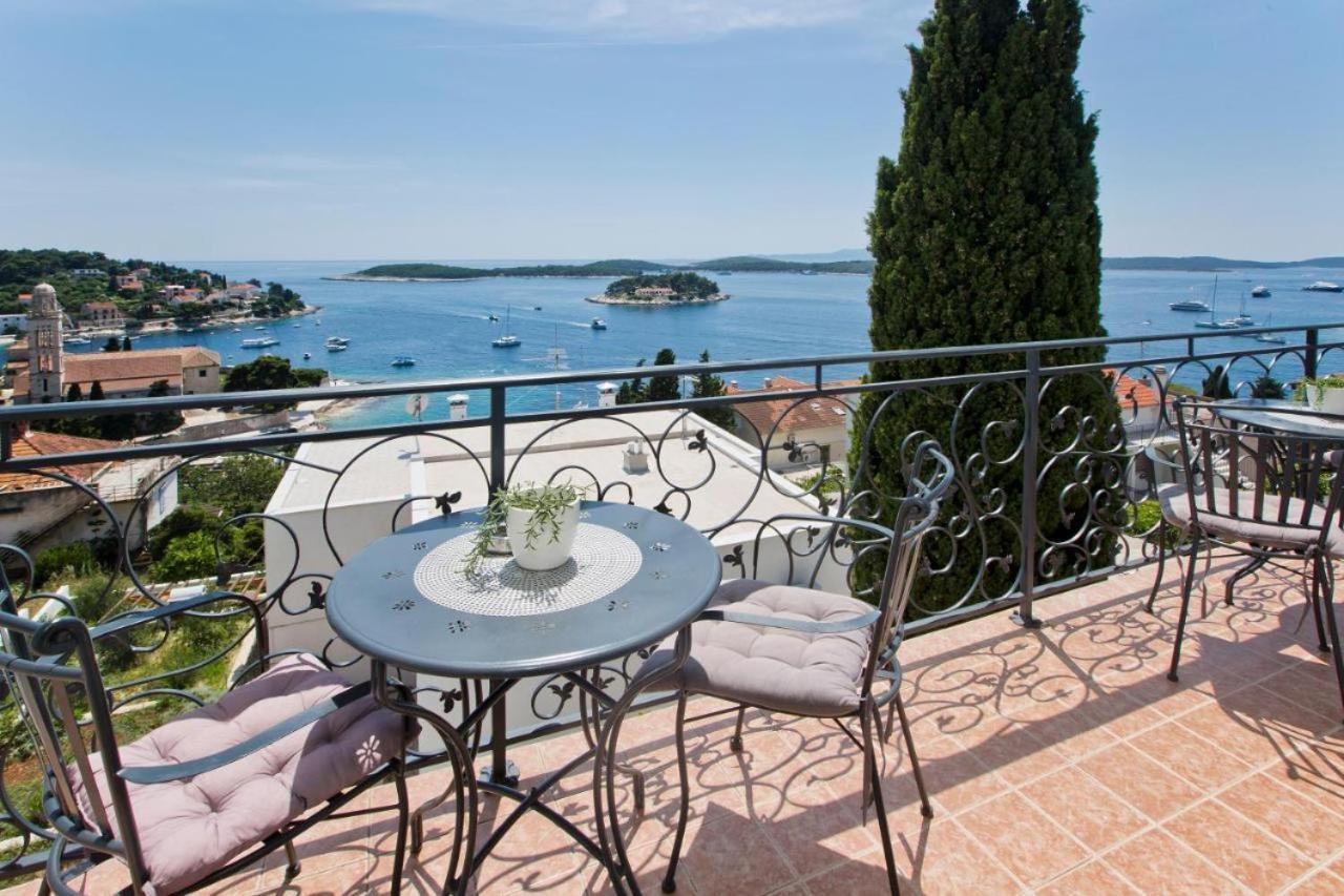 Villa Milton Luxe Hvar ฮวาร์ ภายนอก รูปภาพ